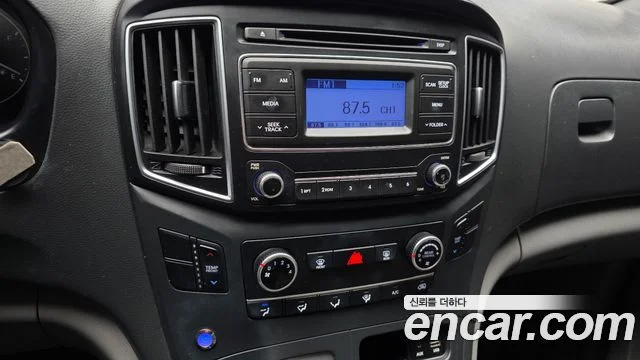 2016 Hyundai Grand Starex