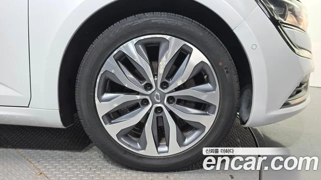 2016 Renault Korea SM6