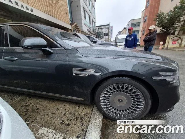2020 Genesis G90