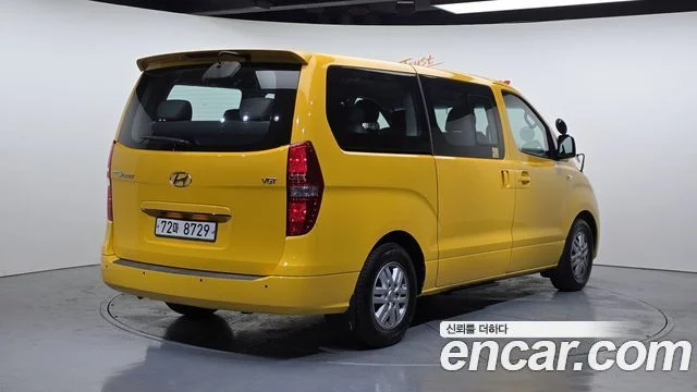 2015 Hyundai Grand Starex