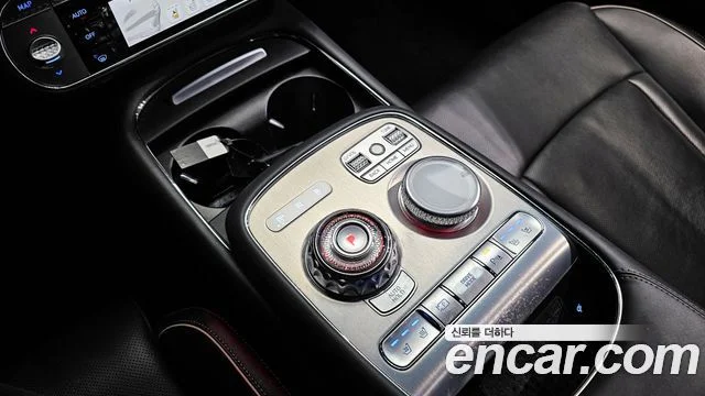 2022 Genesis G90 (RS4)