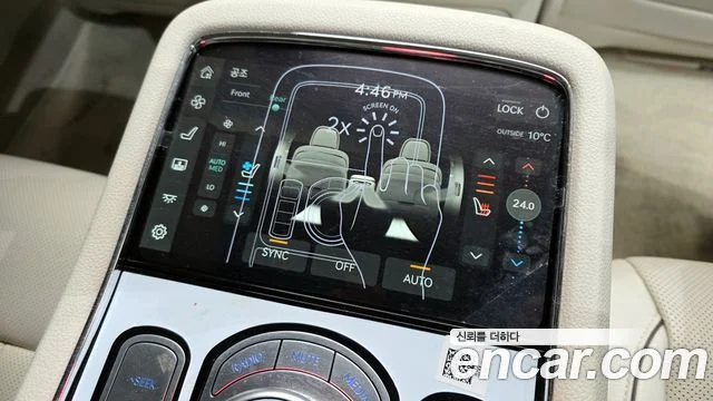 2023 Genesis G90 (RS4)