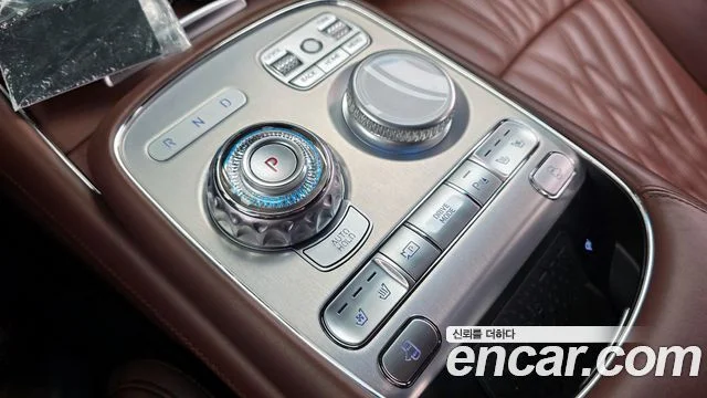 2023 Genesis G90 (RS4)