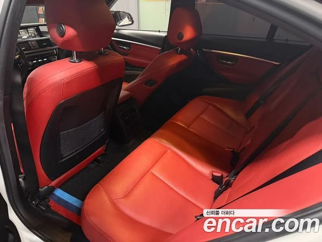 2018 BMW 3 Series (F30)