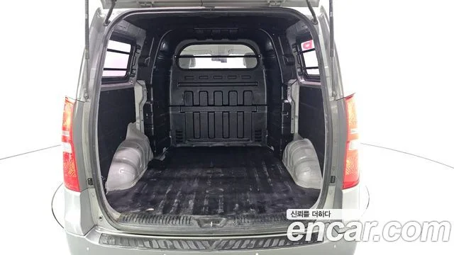 2014 Hyundai Grand Starex