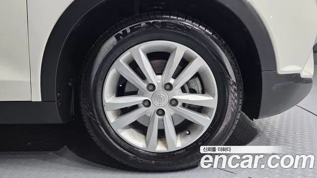 2015 KG Mobility Tivoli