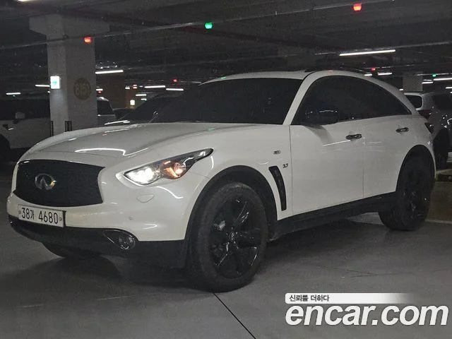 2017 Infiniti QX70