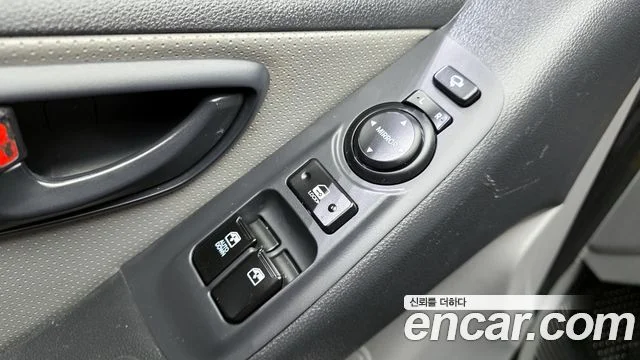 2017 Hyundai Grand Starex