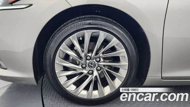 2023 Lexus ES300h 7세대