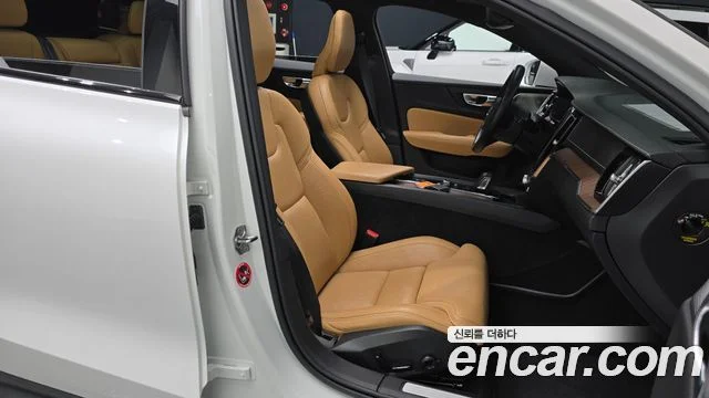 2021 Volvo V60 크로스컨트리 2세대