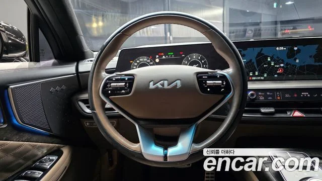 2021 Kia K8