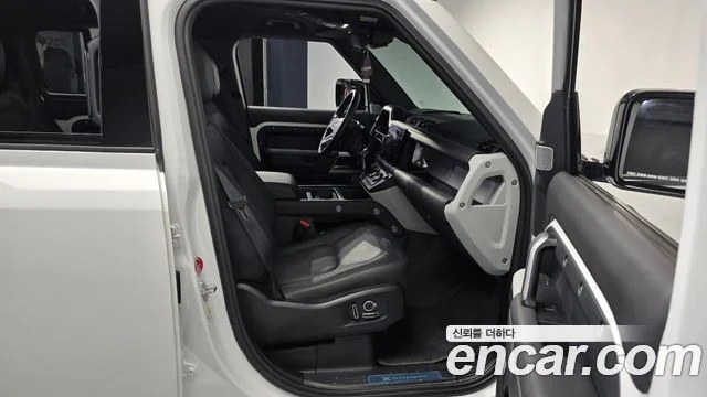 2024 Land Rover Defender (L663)