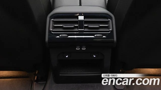 2025 BMW 5 Series (G60)