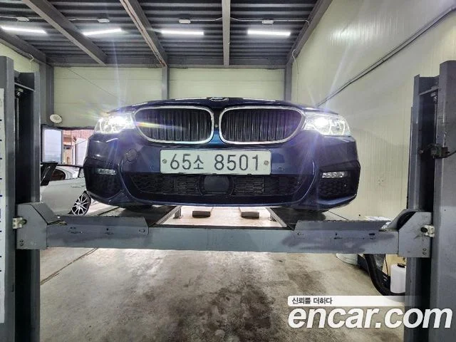 2018 BMW 5 Series (G30)