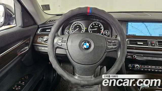 2010 BMW 7 Series (F01)